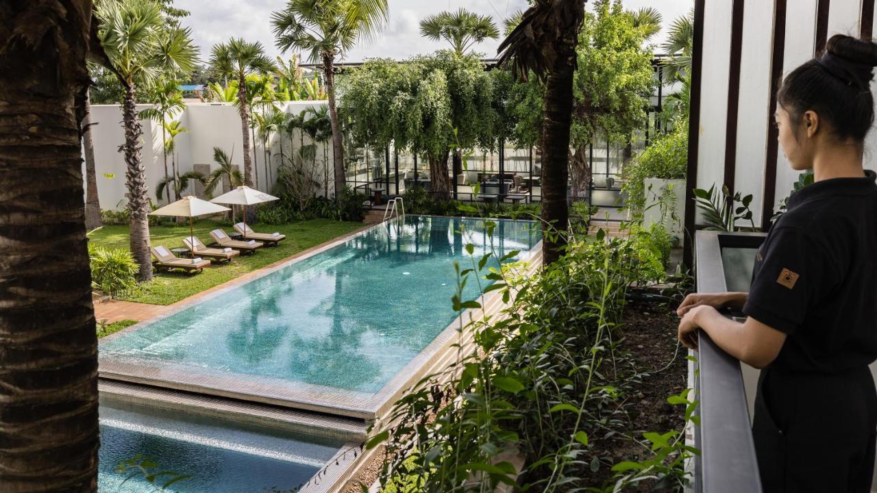 Shintana Saya La Maison Siem Reap Exterior foto The hotel's swimming pool