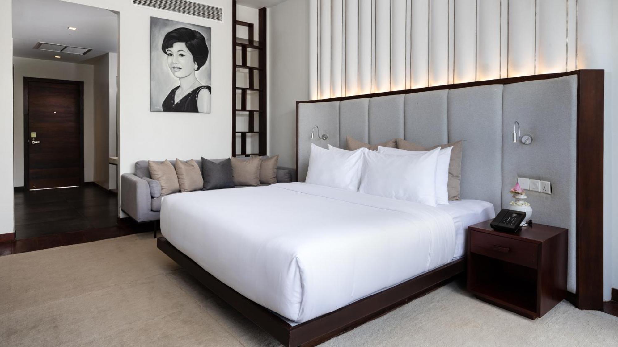 Shintana Saya La Maison Siem Reap Exterior foto A room at The Standard Bangkok Sukhumvit